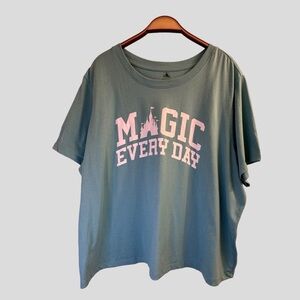 Disney Women’s Green Graphic Tee Size 2X